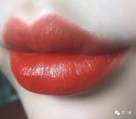 armani阿玛尼传奇红管405,阿玛尼口红唇釉红管405烂番茄色