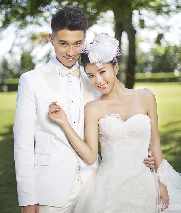 张杰哄谢娜,张杰流泪感动告白谢娜