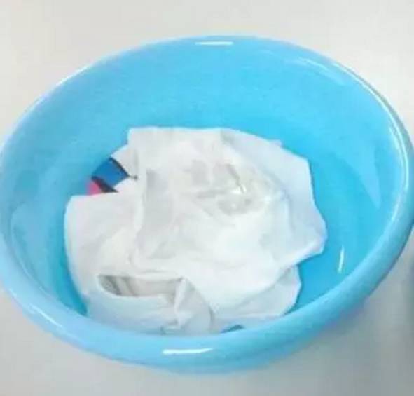 处理衣服发霉的小妙招,衣服发霉有小白点怎么处理