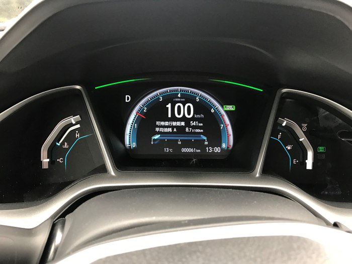 十代思域炫动蓝白色轮毂改装,思域十代炫动蓝内饰