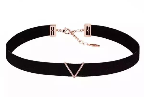 红色毛衣配什么毛衣链好看,想把毛衣穿时髦从拒绝这3款开始