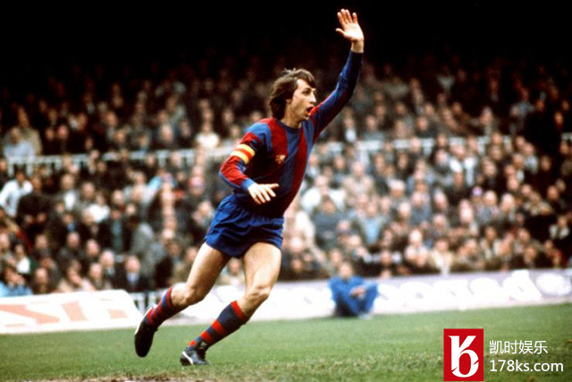 阿贾克斯队徽三颗星代表什么,阿贾克斯队史十大球员