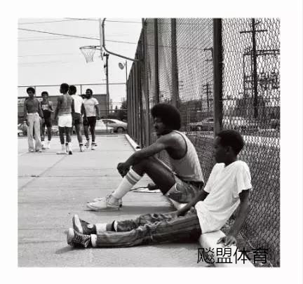 篮球球鞋进化史,改变篮球历史的球鞋