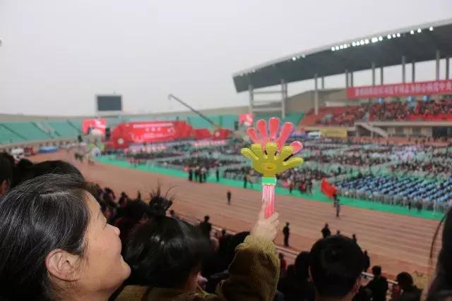 临泉乐翻天,临泉体育场球赛直播