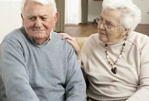 失能老人大小便最好的解决办法,痴呆老人随地大小便怎么办