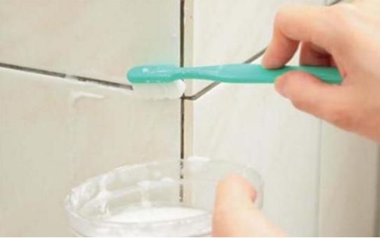 瓷砖缝发黑发霉点怎么办,厕所瓷砖发霉发黑怎么处理