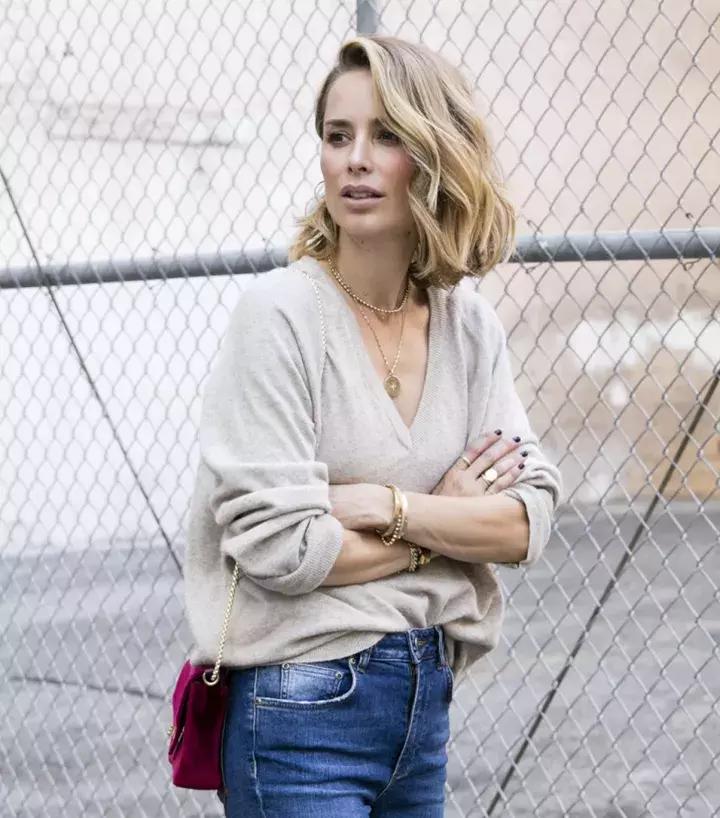 红色毛衣配什么毛衣链好看,想把毛衣穿时髦从拒绝这3款开始