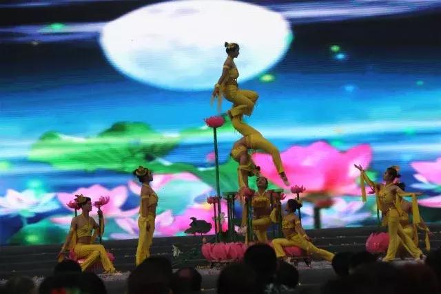 临泉乐翻天,临泉体育场球赛直播