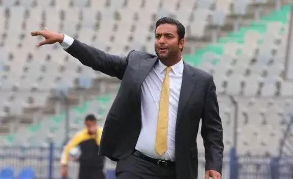 伊布挑衅米多,米多对伊布