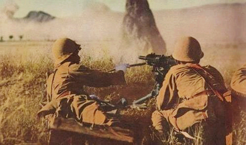 战场上重机枪怎么布置,打仗时机枪都是怎么分布