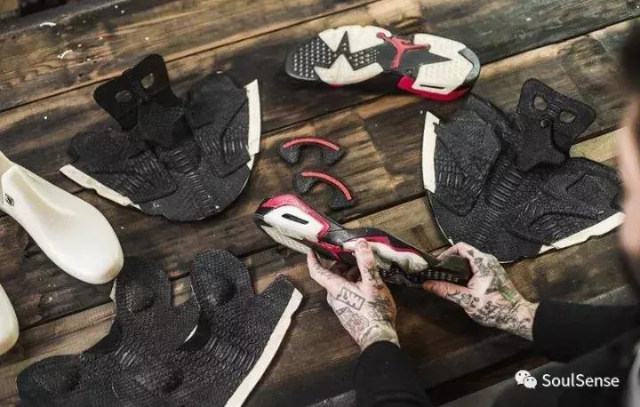 妈妈问我为什么穿长袖,为什么妈妈总是穿我的鞋子