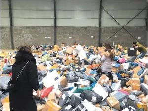 “双11”快递拆爽了？你可能不知道：快递垃圾能铺满40万个足球场