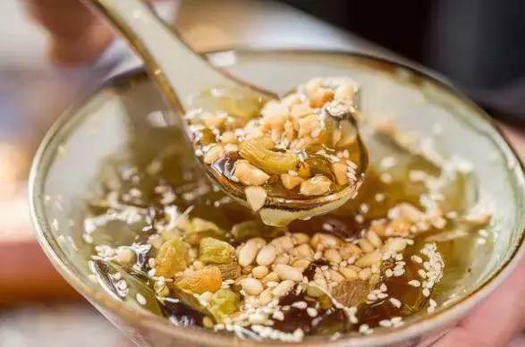 重庆让人着迷的城市,重庆一个充满火锅味的城市