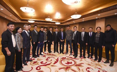 下一个上港！沪上足坛又一强队诞生，五代球星同堂祝贺