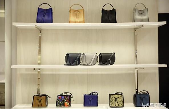 有铆钉的大牌包包,铆钉包包高级感