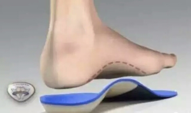 加拿大人超爱知名品牌爆出惊天丑闻：穿多了致残！UGG你在穿吗