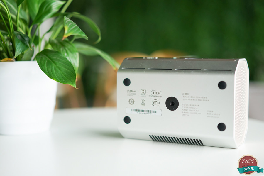 微鲸32寸电视怎么样,微鲸m1投影评测