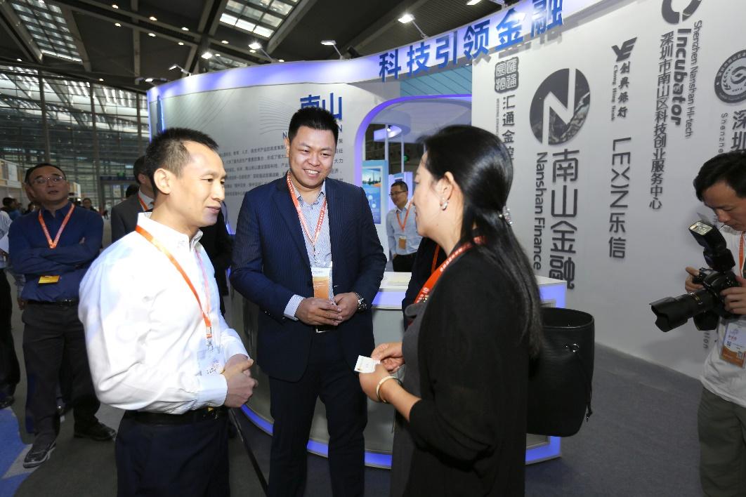 曾经校园分期市场的两家代表性公司乐信和趣店究竟有啥不一样