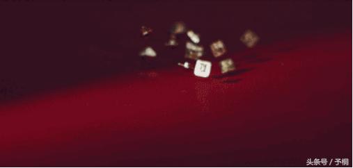 有铆钉的大牌包包,铆钉包包高级感