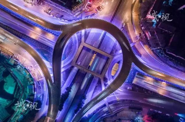 重庆让人着迷的城市,重庆一个充满火锅味的城市