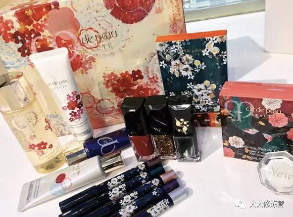 盘点大牌彩妆圣诞限量版,品牌彩妆平价送人圣诞节礼盒推荐