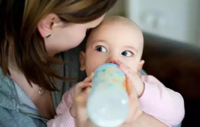 宝宝拉肚子还能吃辅食吗,宝宝喝什么奶粉不拉肚子