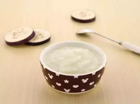 宝宝长痱子怎么快速消除止痒,婴儿长痱子的原因和解决办法