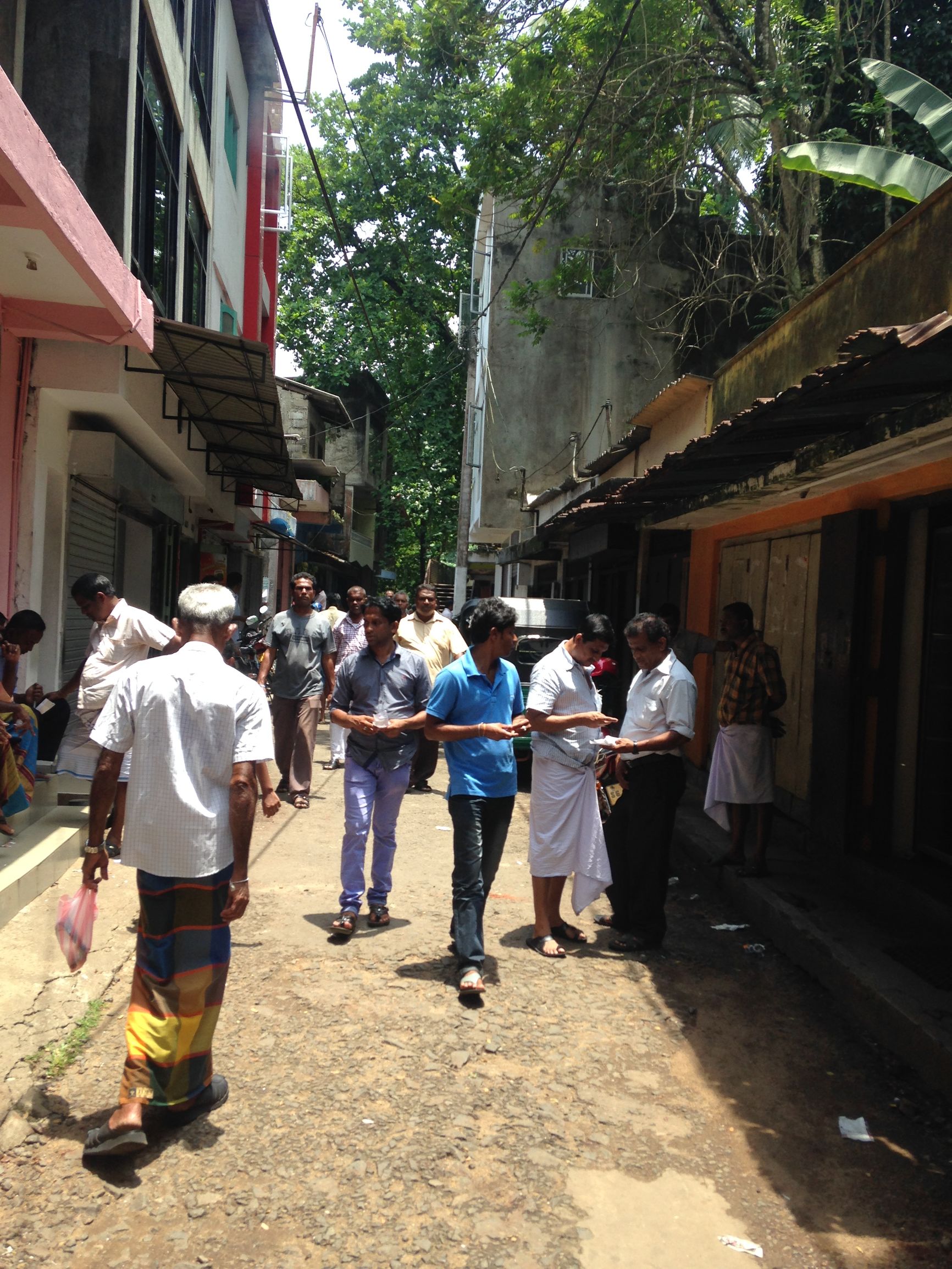 去斯里兰卡买蓝宝石关注事项,怎么看斯里兰卡蓝宝石