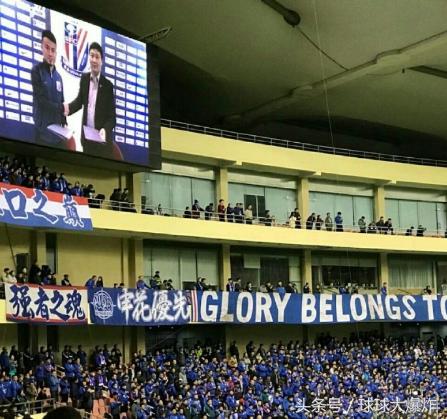 申花足球震撼场面超燃观众席,申花新星惊艳全场