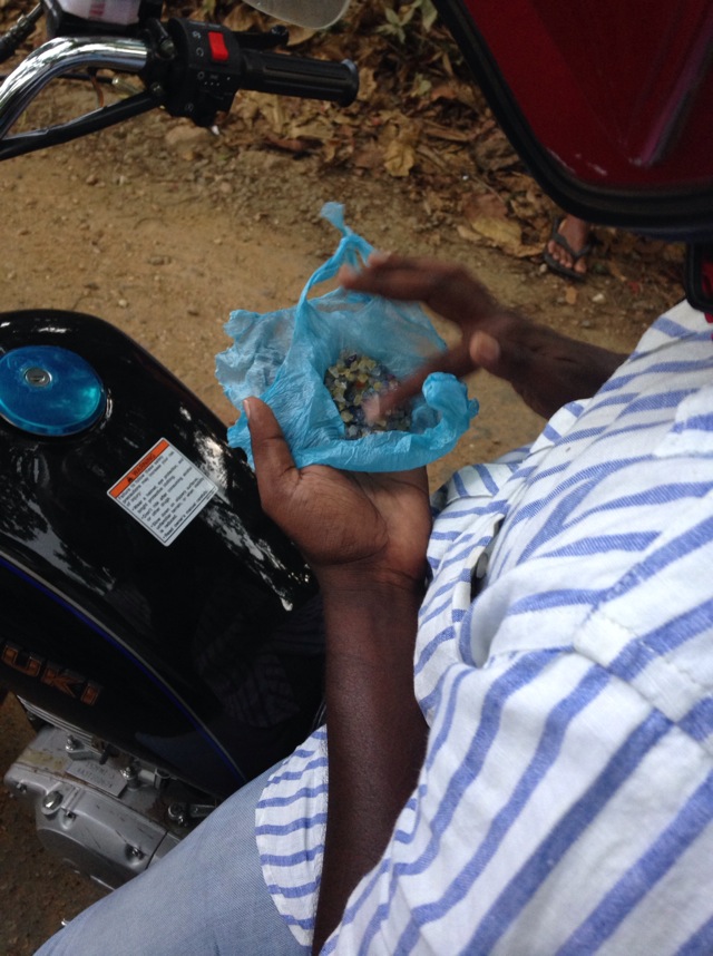 去斯里兰卡买蓝宝石关注事项,怎么看斯里兰卡蓝宝石