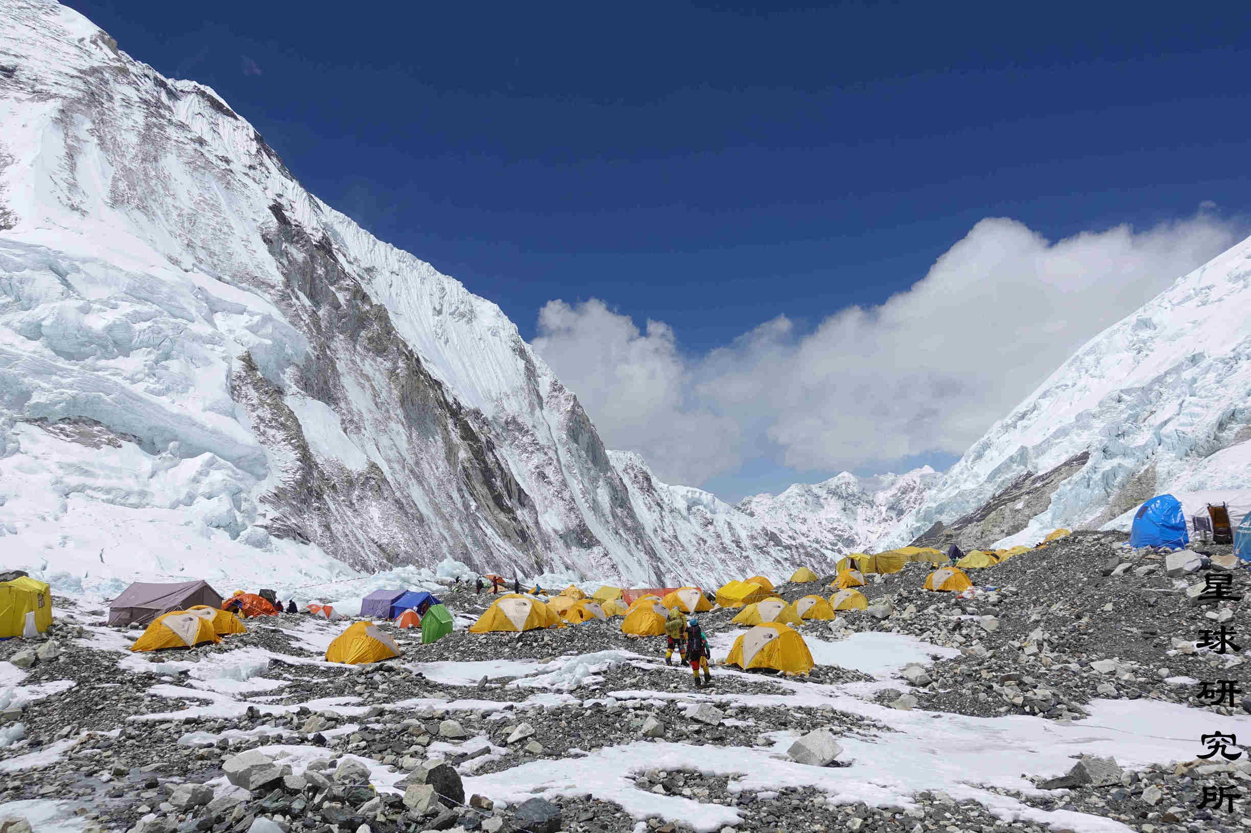 海拔不断的升高,海拔高度一直上升