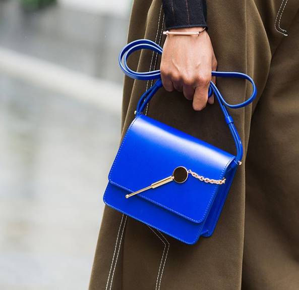 蕾哈娜惊艳彩妆,蕾哈娜复出口红