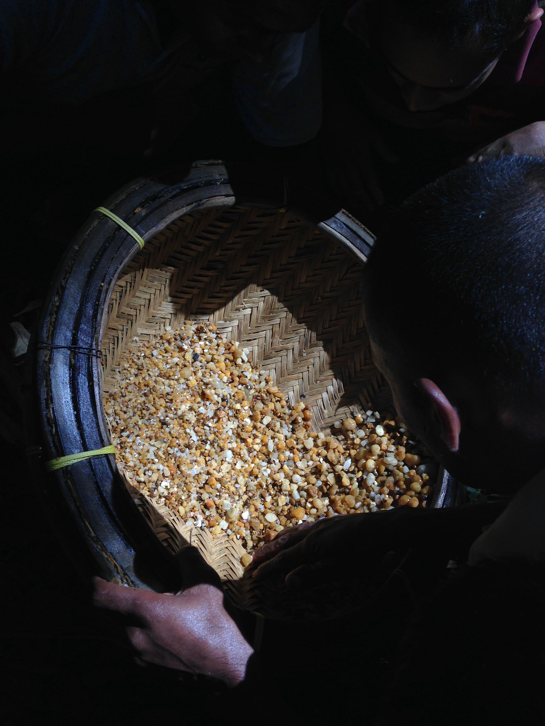 去斯里兰卡买蓝宝石关注事项,怎么看斯里兰卡蓝宝石