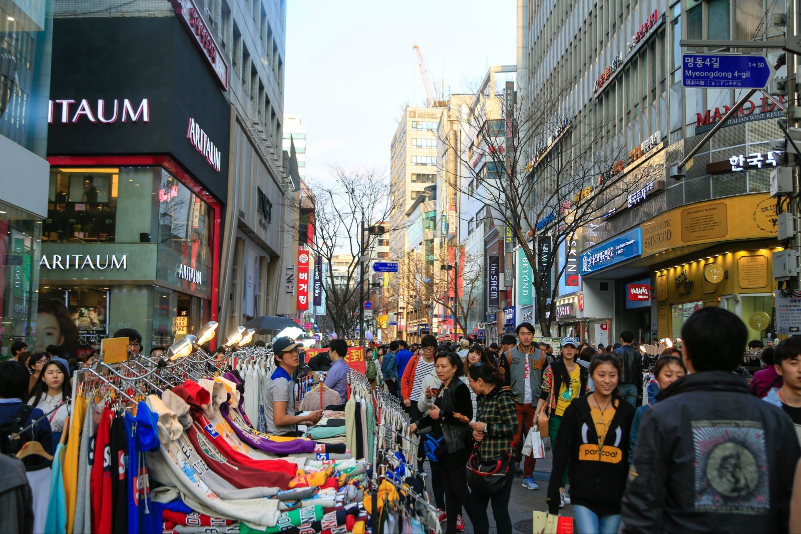 出国买的东西不能随便带回国吗,出国回来不能买奢侈品吗