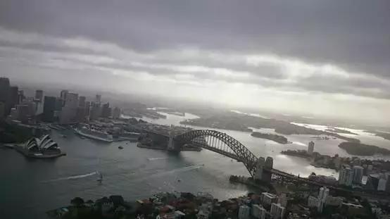 你在悉尼这么浪，你妈知道吗？