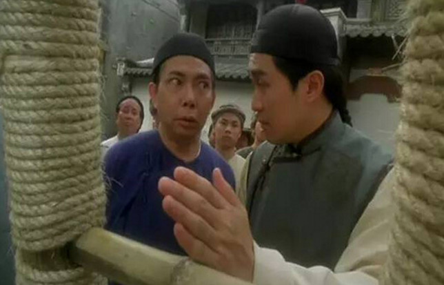 大师兄铁头功唱歌,铁头功大师兄倒立