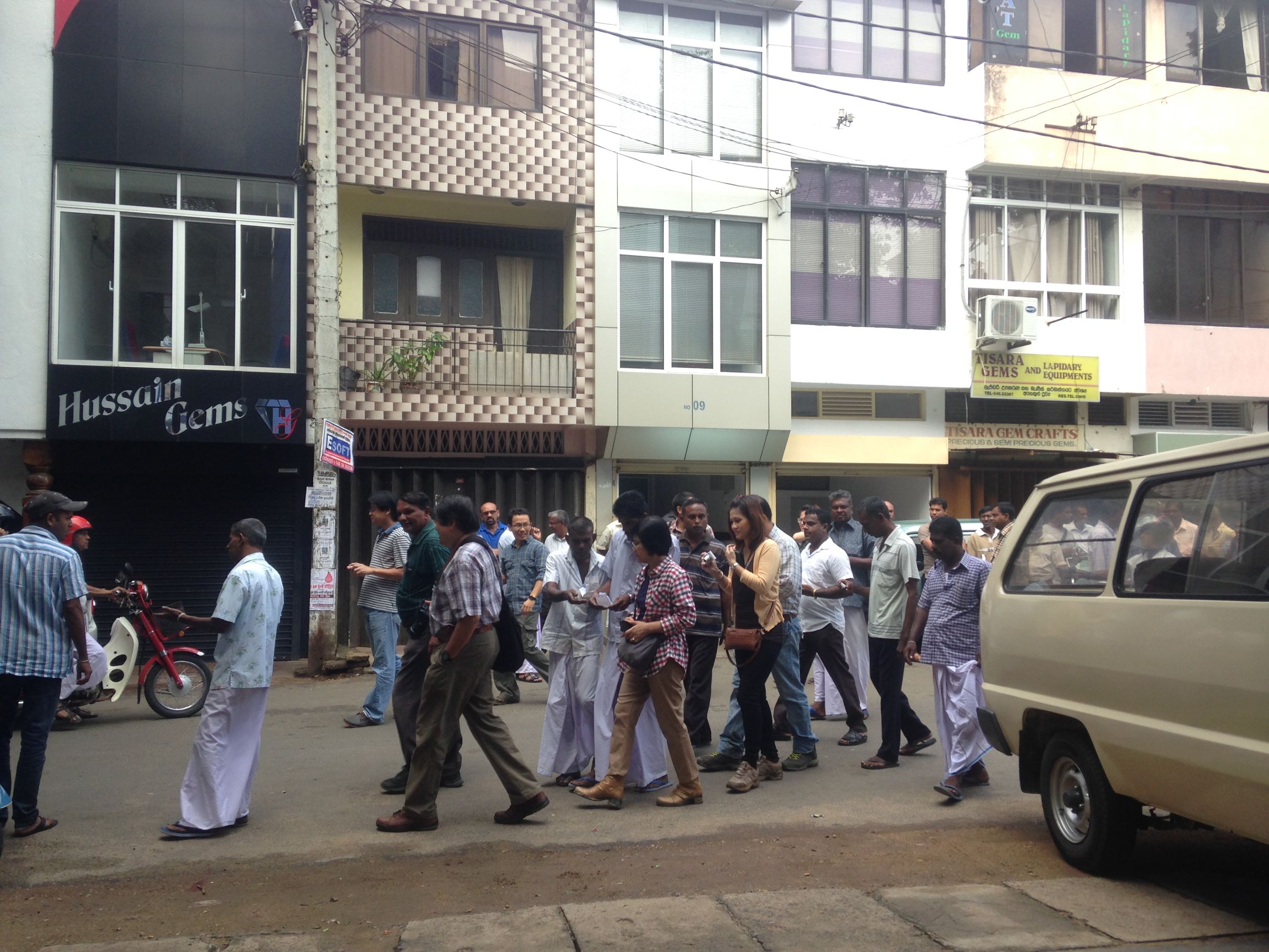 去斯里兰卡买蓝宝石关注事项,怎么看斯里兰卡蓝宝石