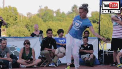 巾帼不让须眉有骨气的中国女人,爱踢球的女汉子