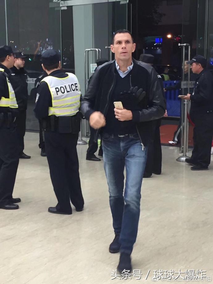 申花足球震撼场面超燃观众席,申花新星惊艳全场