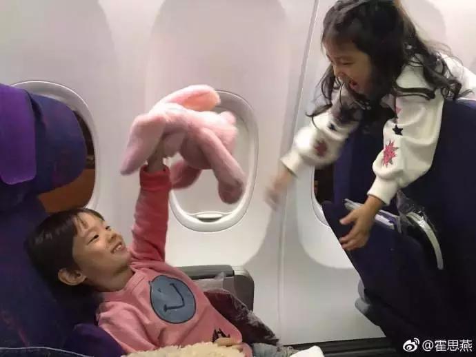 嗯哼和jasper长大的样子,jasper嗯哼第一次见面就在辩论