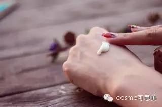 学生党高颜值美白护手霜,美白改善粗糙护手霜