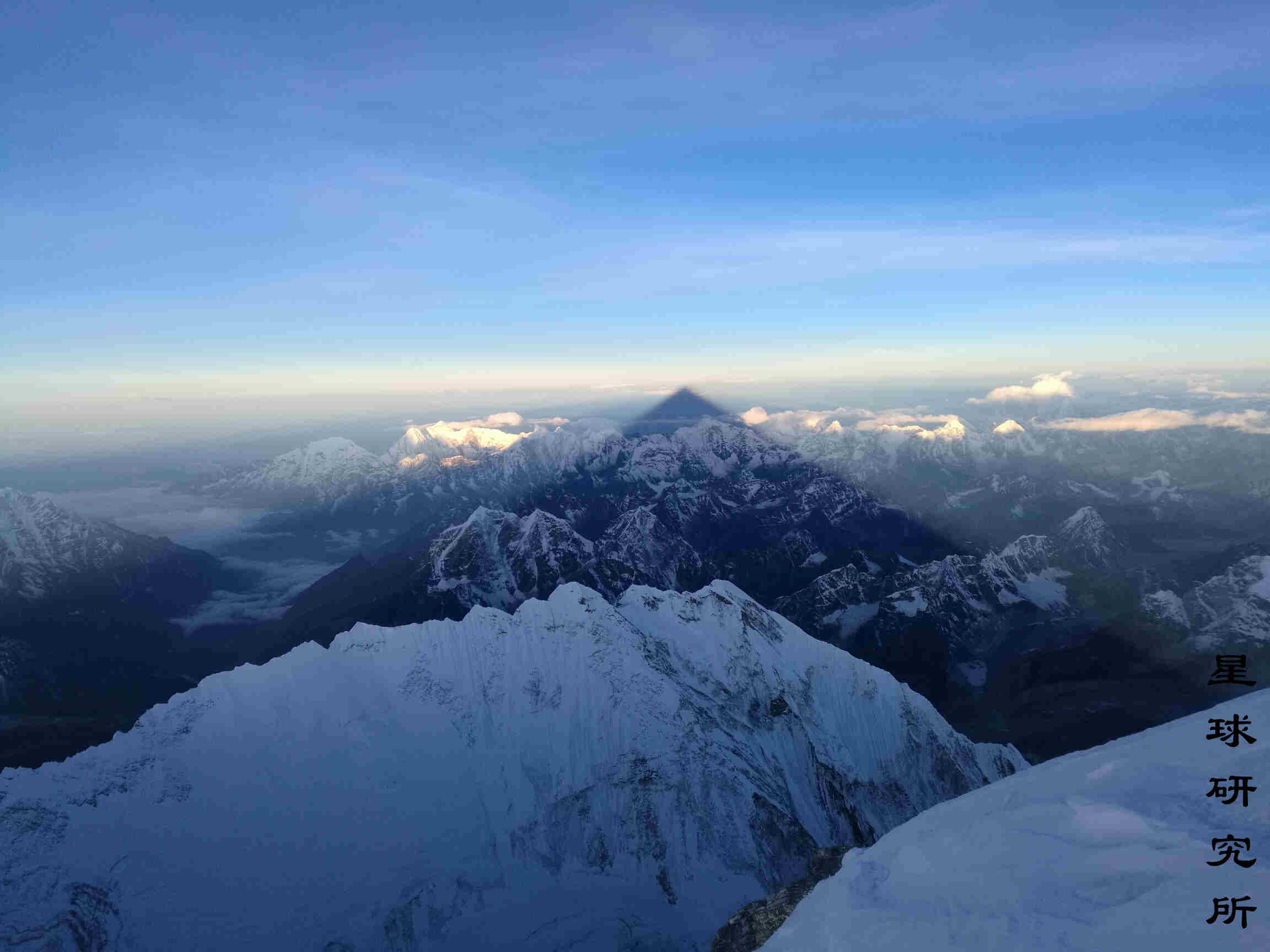 海拔不断的升高,海拔高度一直上升