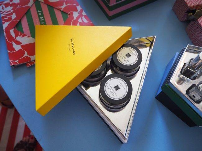 大牌圣诞倒数日历盲盒,mac圣诞倒数日历盲盒2023专柜版