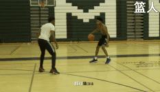 3人行进间的传球训练篮球,3人行进间的传球训练