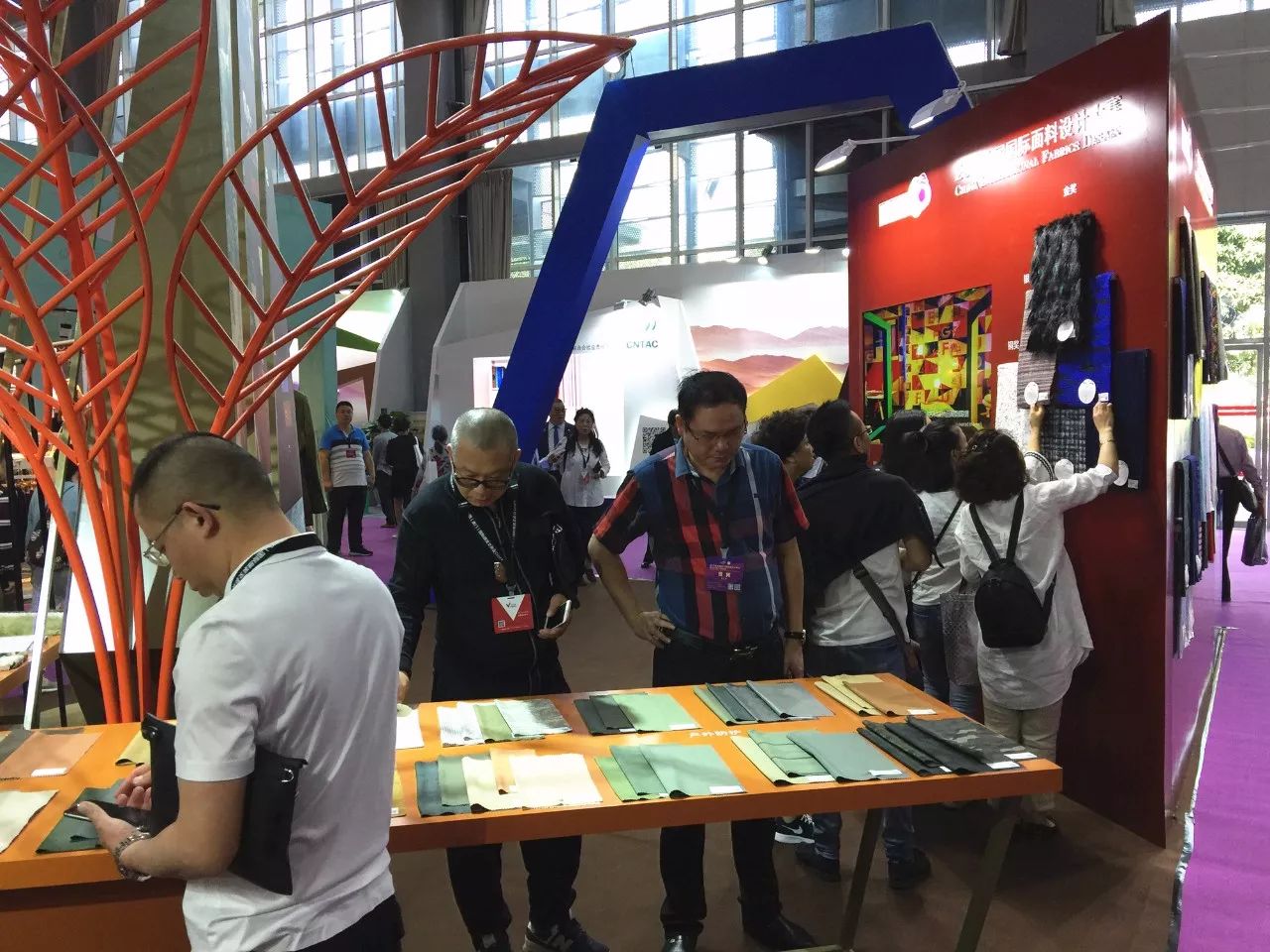 好料纷纷登场!在虎门炫动18/19秋冬流行趋势