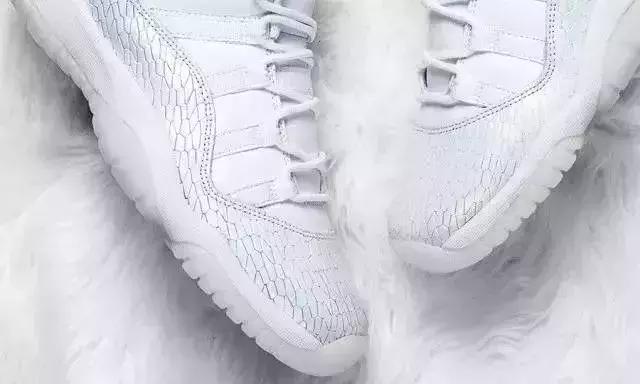 维密秀奚梦瑶摔倒完整版,奚梦瑶在维密大秀上摔倒