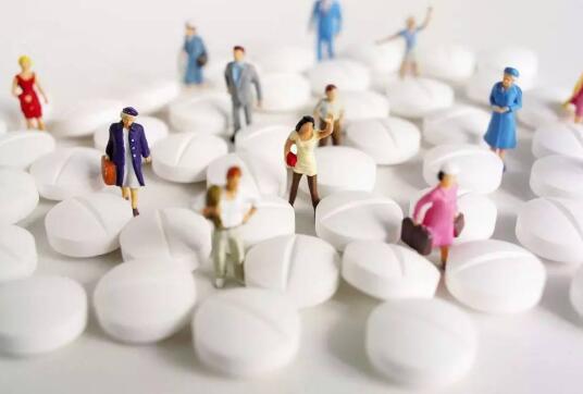 医保卡被别人弄丢了怎么处理,医保卡不谨慎弄折了能用吗