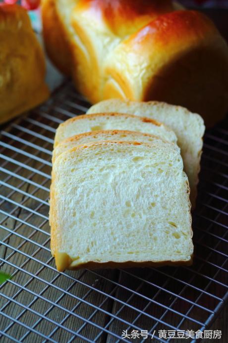 做蛋糕剩的奶油怎么吃,做蛋糕剩下的奶油怎样处理吃啊