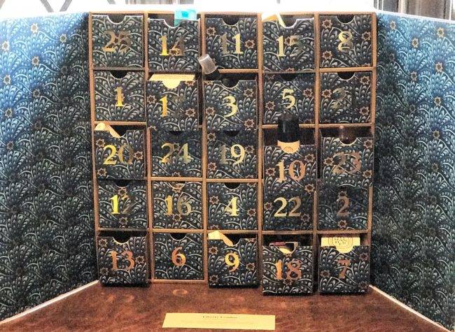 大牌圣诞倒数日历盲盒,mac圣诞倒数日历盲盒2023专柜版