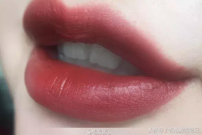 在香港买迪奥口红多少钱一支,香港买阿玛尼口红多少钱